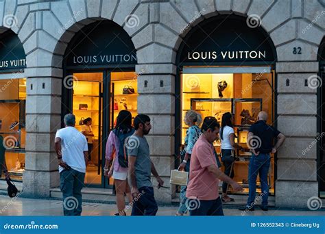 louis vuitton verona italy.